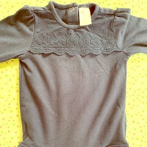 Girls onesie from H&M size 6-9 month